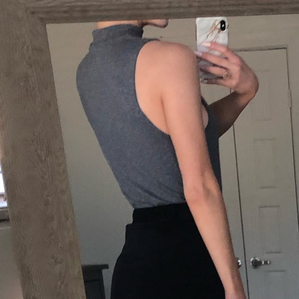 Top - Picture 3 of 4
